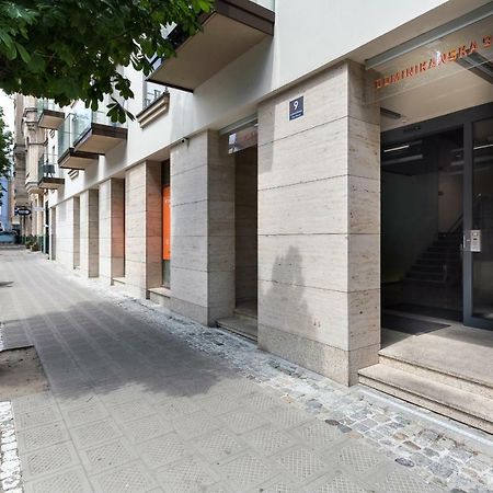 150M To The Old Market Square Apartment Dominikanska By Noclegi Renters Познан Екстериор снимка