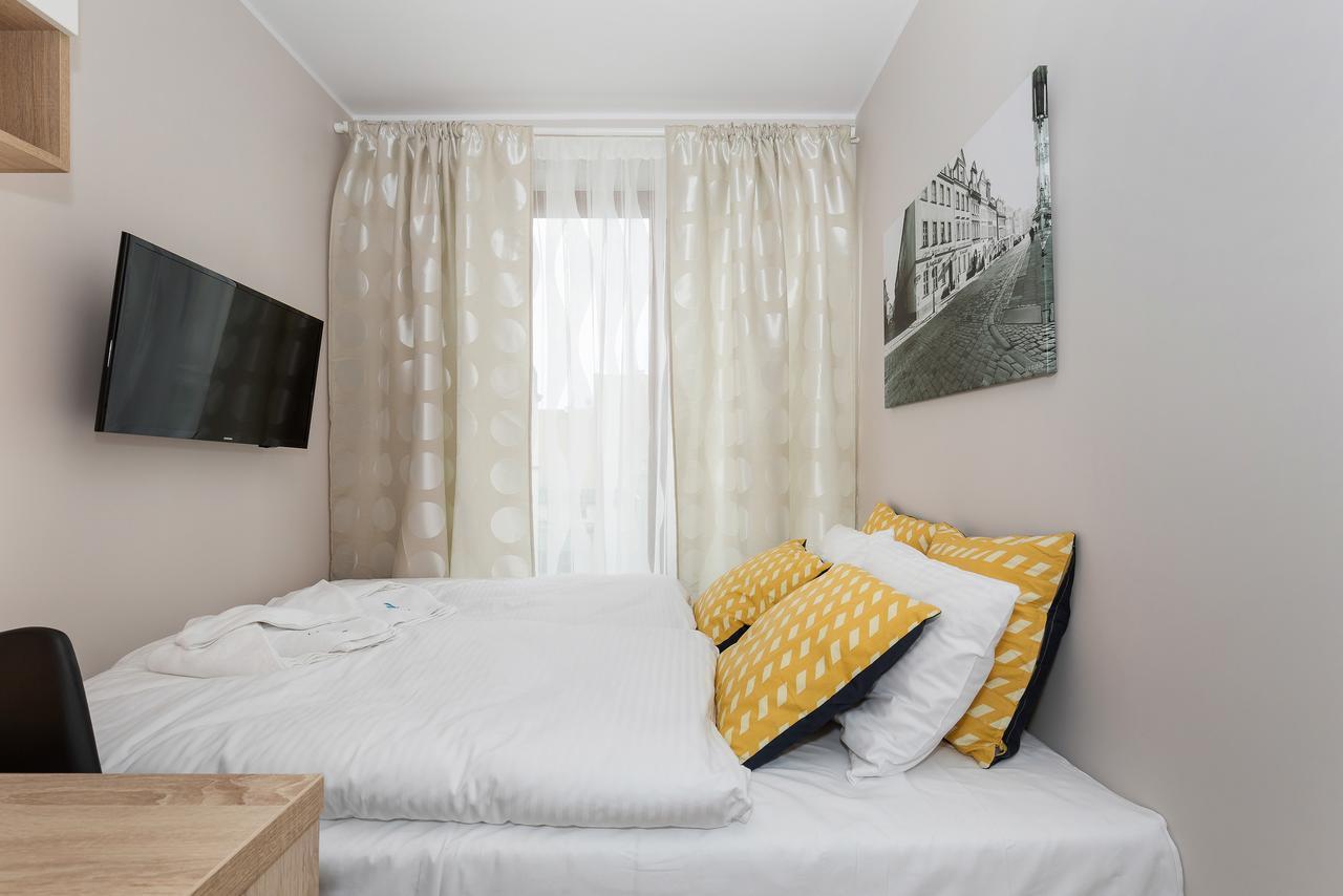 150M To The Old Market Square Apartment Dominikanska By Noclegi Renters Познан Екстериор снимка
