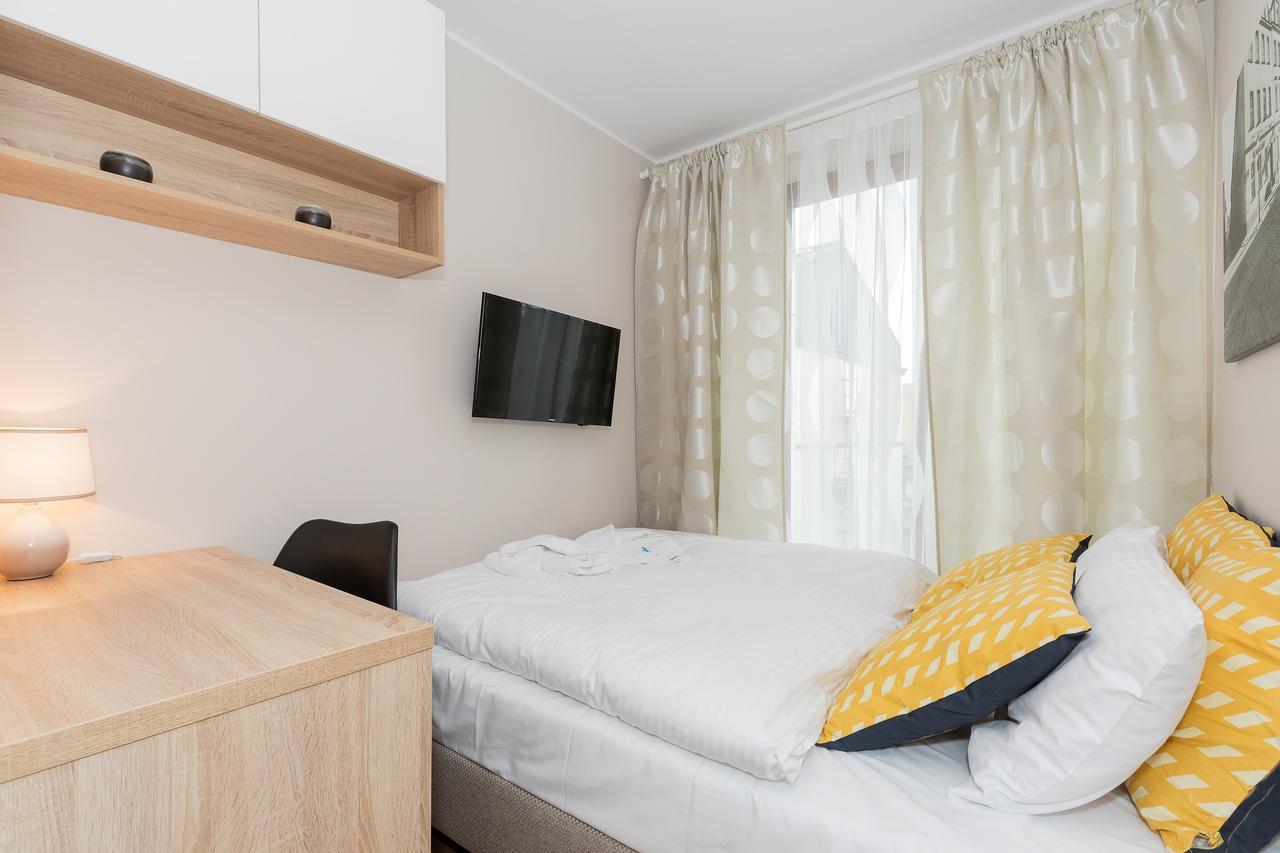 150M To The Old Market Square Apartment Dominikanska By Noclegi Renters Познан Екстериор снимка