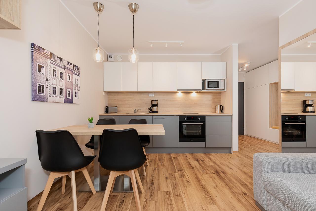 150M To The Old Market Square Apartment Dominikanska By Noclegi Renters Познан Екстериор снимка